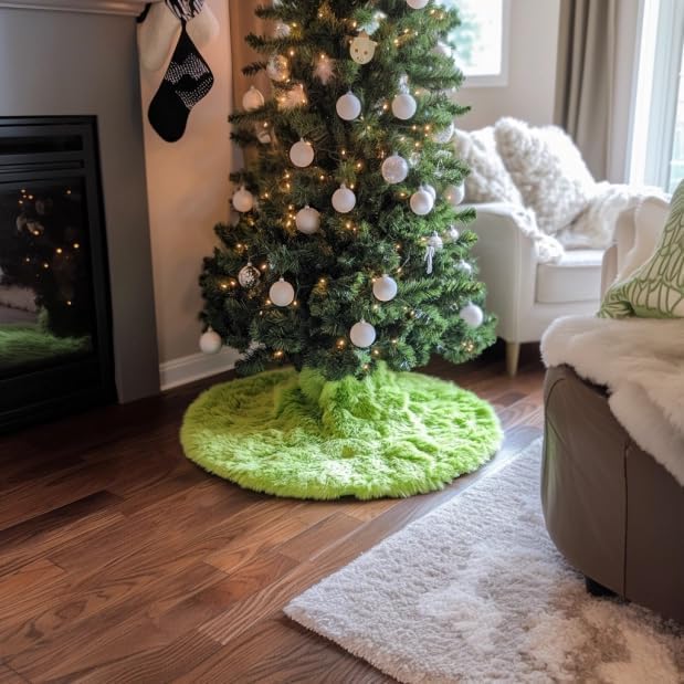72 Inch Faux Fur Christmas Tree Skirt Green Plush Skirt for Merry Christmas Party Christmas Tree Decoration