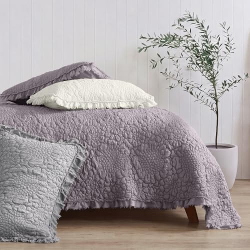 Shabby Chic Ruffled Quilt Queen Size