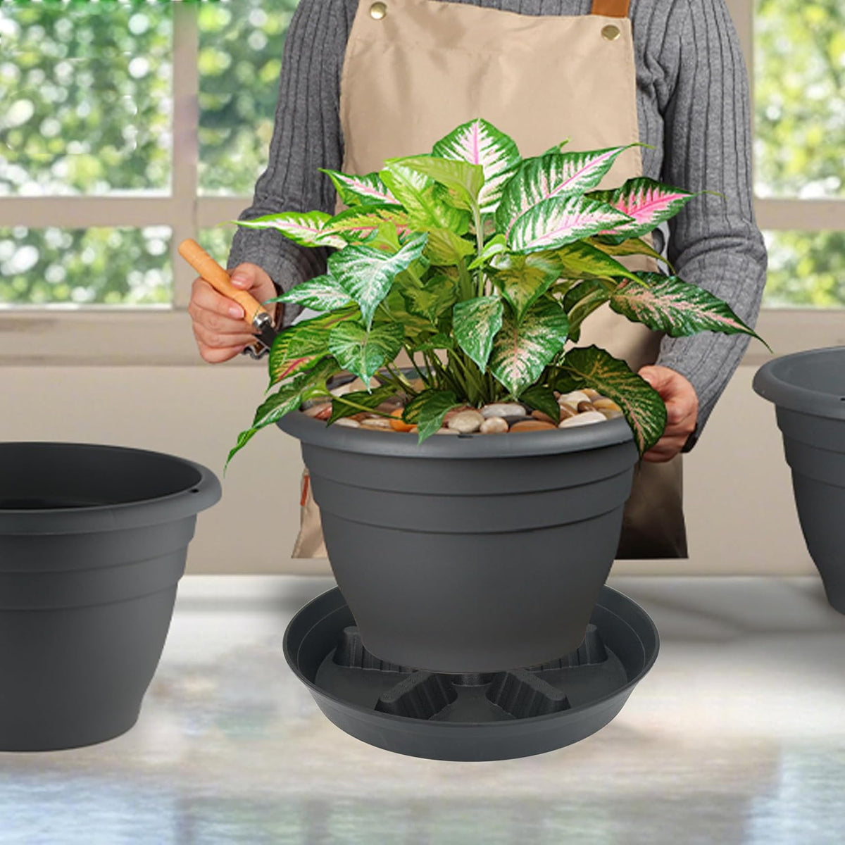 4 Pack Plant Saucer 14 inch, Plastic Plant Saucers for Indoors, Raised Middle Plant Trays for Pots, Water Tray for Plants, Plant Stand Water Catcher Tray, Pot Saucers for Plants