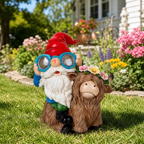 Solar Garden Gnome Statue Sitting Highland Cow Figurine Flower Wreath