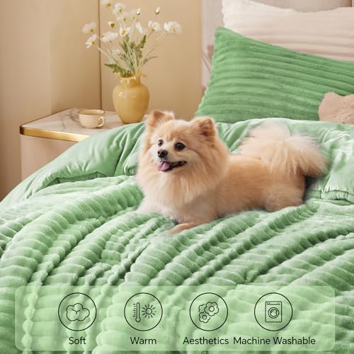Fleece King Comforter Set