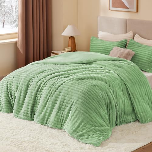 Fleece King Comforter Set