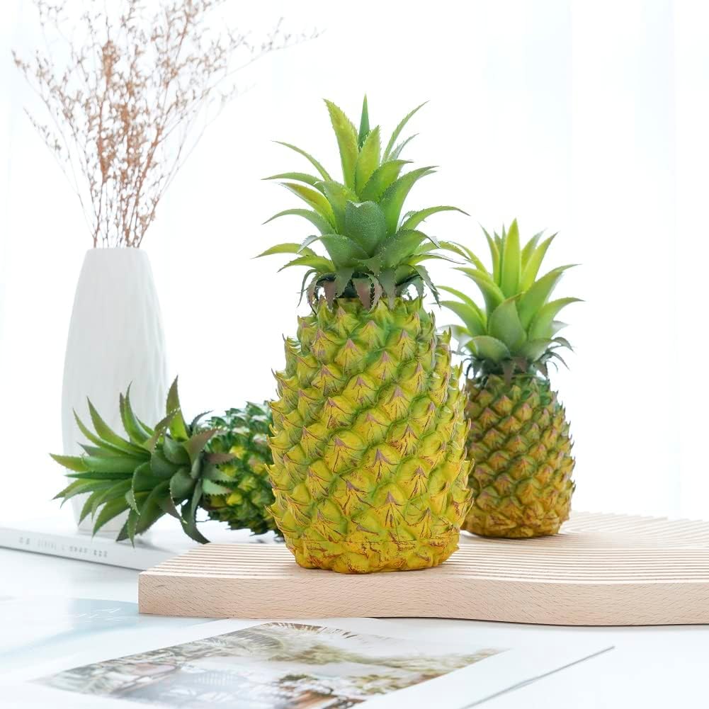 QIRMIZI Artificial Pineapple -Simulated Fruit Decoration, Lifelike Fake Fruit Model, Perfect for Home Decor, Kitchen, Party & Photography Prop – Realistic & Eco-Friendly,Green Meduim