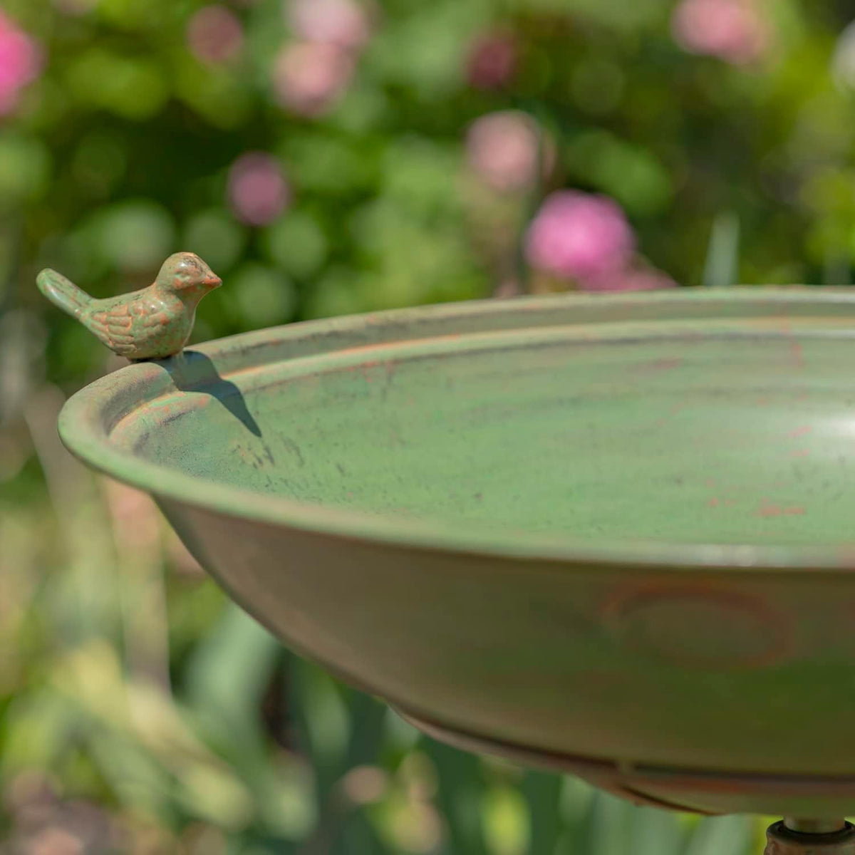 Zaer Ltd. Pedestal Style Birdbath (Green)