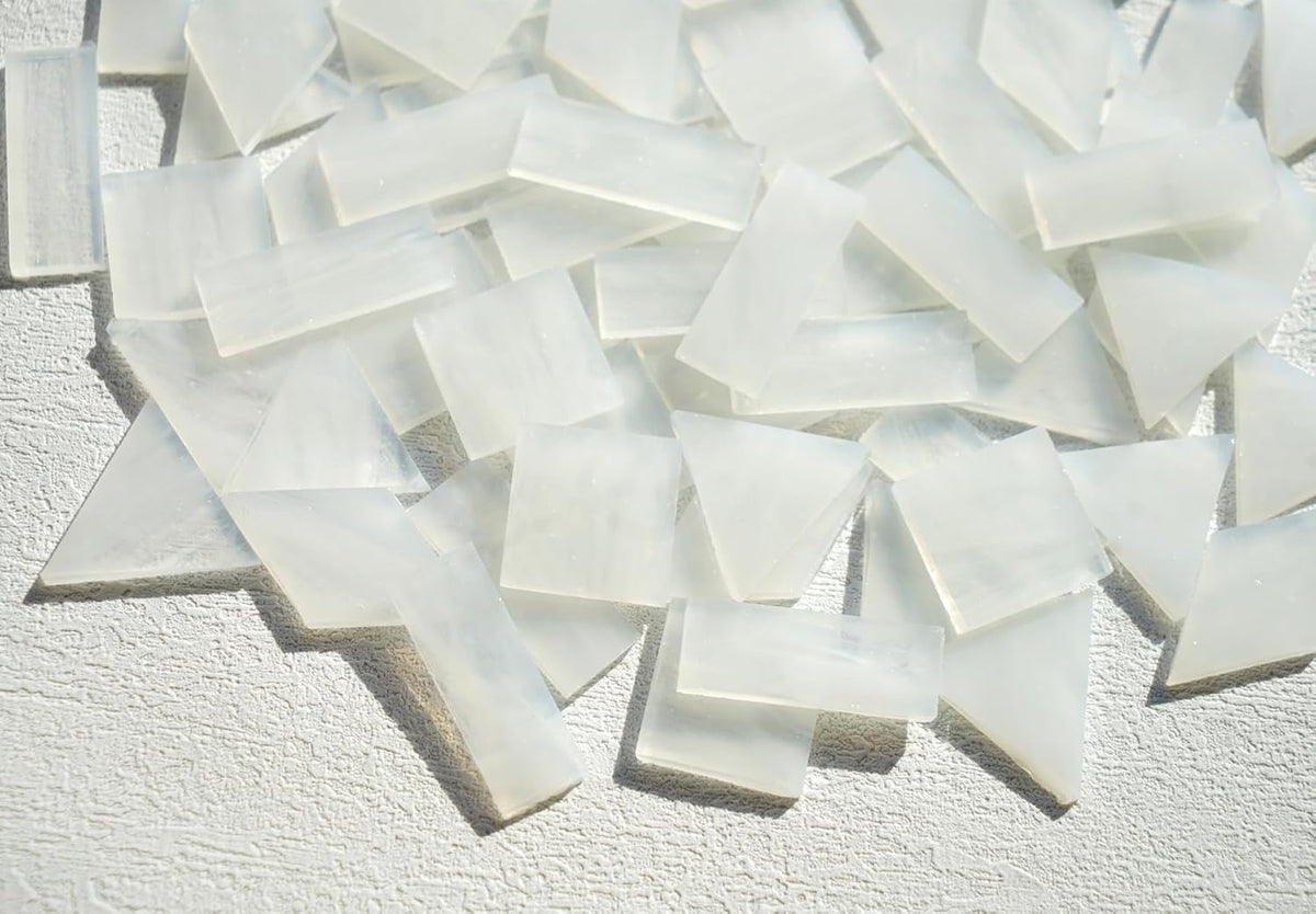 Large Textrued Transparent Glass Mosaic Tiles, 70pcs Stained Glass Pieces Bulk for Mosaic Art, 200g Pre-Cut Mosaic Glass Tiles Kit for Handmade Mosaic Crafts, Clear & White