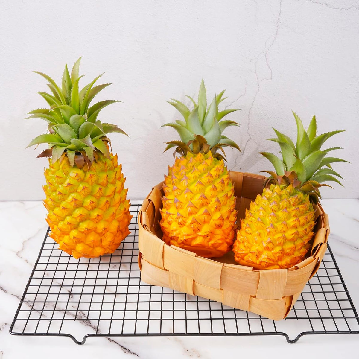 QIRMIZI Artificial Pineapple -Simulated Fruit Decoration, Lifelike Fake Fruit Model, Perfect for Home Decor, Kitchen, Party & Photography Prop – Realistic & Eco-Friendly,Yellow Meduim