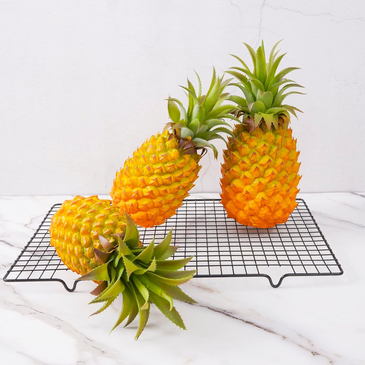 QIRMIZI Artificial Pineapple -Simulated Fruit Decoration, Lifelike Fake Fruit Model, Perfect for Home Decor, Kitchen, Party & Photography Prop – Realistic & Eco-Friendly,Yellow Meduim
