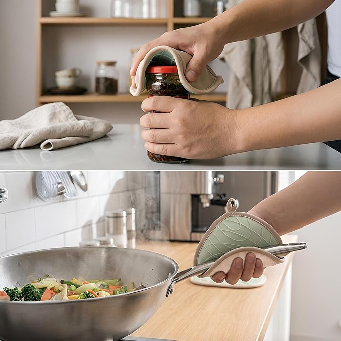 Silicone Oven Mitts and Pot Holders 4-Piece Set, Heat Resistant Kitchen Mitts with Soft Quilted Cotton Lining, Non-Slip Honeycomb Texture Oven Gloves for Baking, Grilling, BBQ, Mint Green