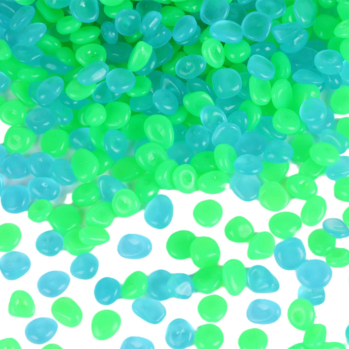 900pcs Glow in The Dark Rocks Outdoor Decorations Stones Small Luminous Pebbles Indoor/Outdoor Decor for Garden Fish Tank Aquarium Planter Walkway - Green & Blue