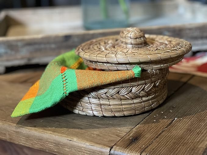 Authentic Mexican Tortilla Warmer Basket - Pine Needle Handwoven with Handloomed Cloth (Natural 7" w cloth)