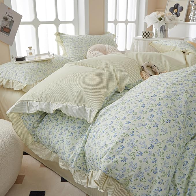 Green Ruffle Comforter Set Full Size Girls Blue Flowers Comforter Fluffy Soft Vintage Floral Bedding Set Cottagecore Botanical Floral Comforter Set with 2 Ruffle Lace Pillowcases for All Seasons