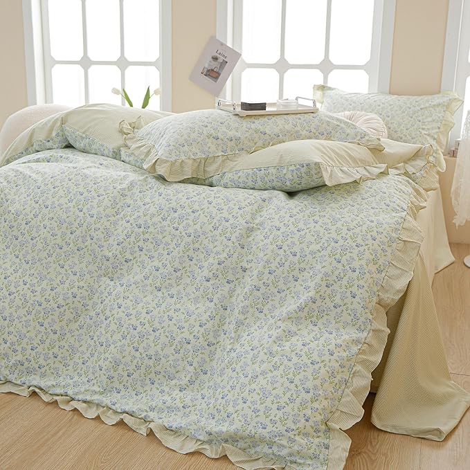 Green Ruffle Comforter Set Full Size Girls Blue Flowers Comforter Fluffy Soft Vintage Floral Bedding Set Cottagecore Botanical Floral Comforter Set with 2 Ruffle Lace Pillowcases for All Seasons