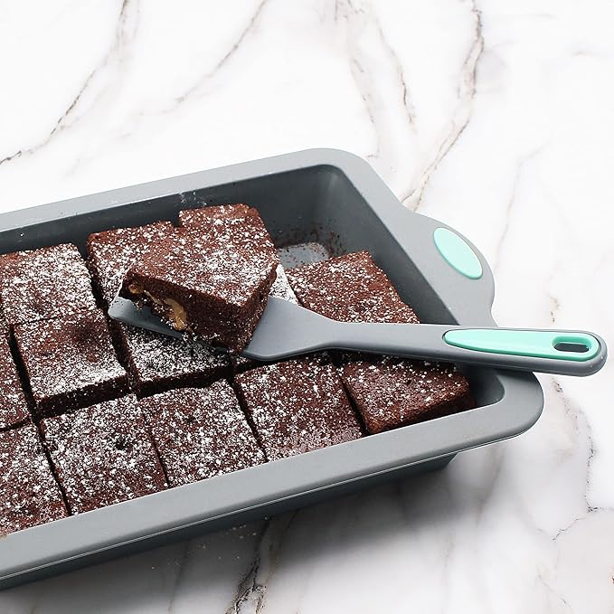 To encounter Mini Brownie Serving Spatula, Bent Icing Spatula, Heat-Resistant Flexible Nonstick Silicone, Set of 2