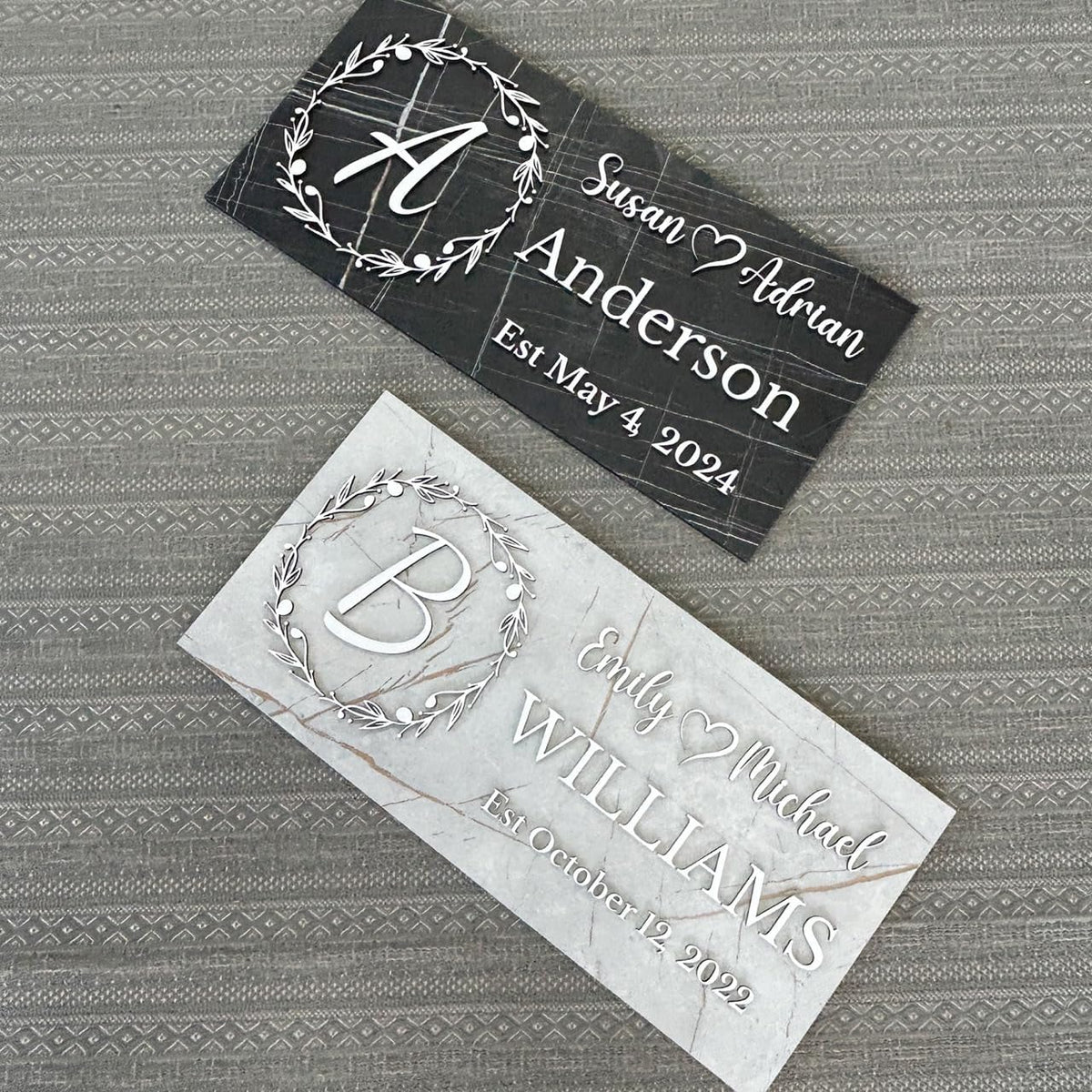 Personalized Black Marble Family Name Sign – Custom Couple Names with Monogram & Established Date – Stylish Wedding, Anniversary, or Housewarming Gift – Dark Wood Wall Decor