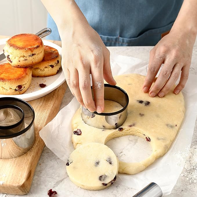 Spring Chef Multifunctional 1.7 Tablespoon Medium Cookie Scoop, #40 & Large Dough Blender & Biscuit Cutter Set - 2 Product Bundle - Black